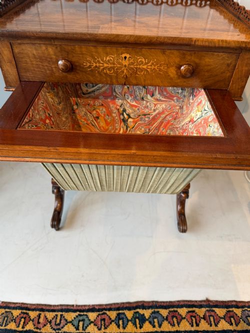 A 19TH CENTURY WALNUT WORK TABLE - ADDITIONAL PHOTO 3