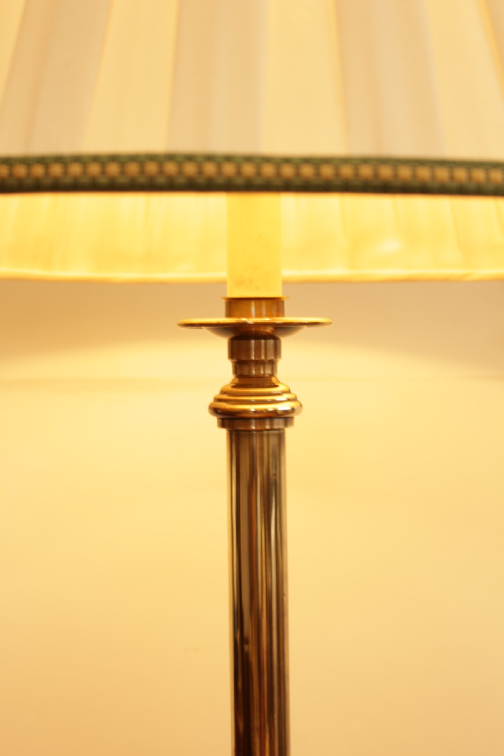 Adjustable Standard Lamp  View X