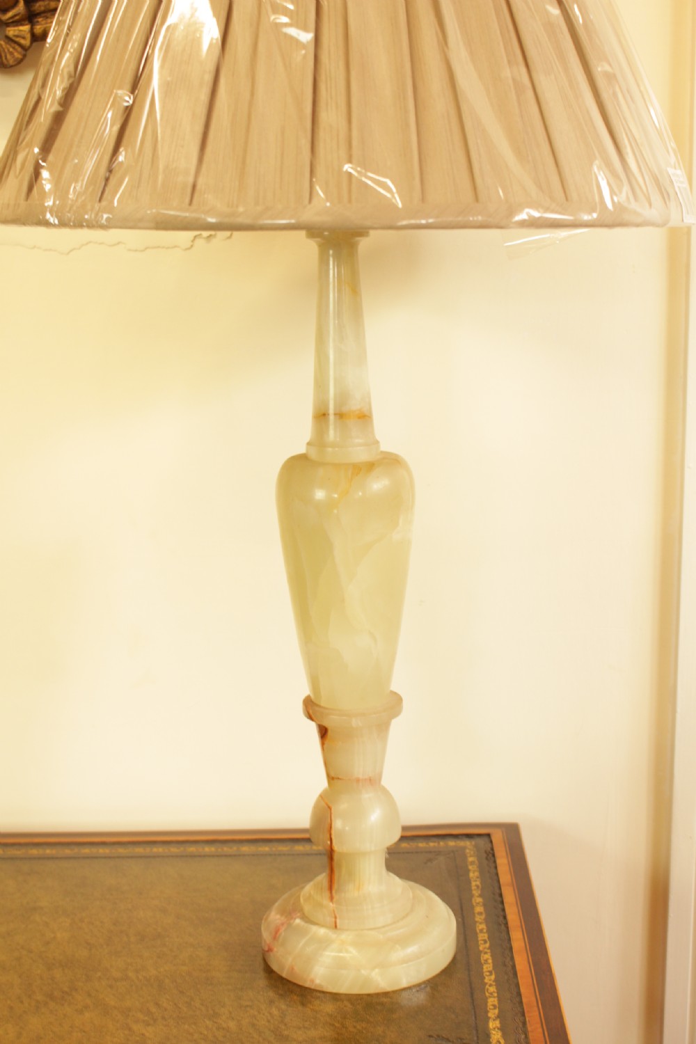 A Pair Of 1930's Italian Onyx Table Lamps 


A Pair Of 1930's Onyx Table Lamps   View III