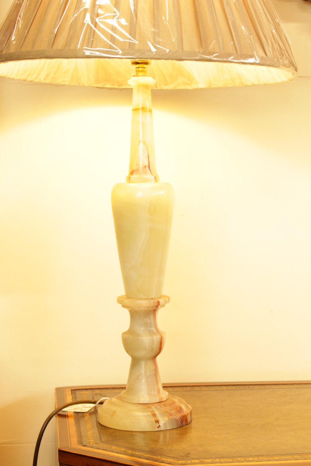 A Pair Of 1930's Italian Onyx Table Lamps 


A Pair Of 1930's Onyx Table Lamps   View VI