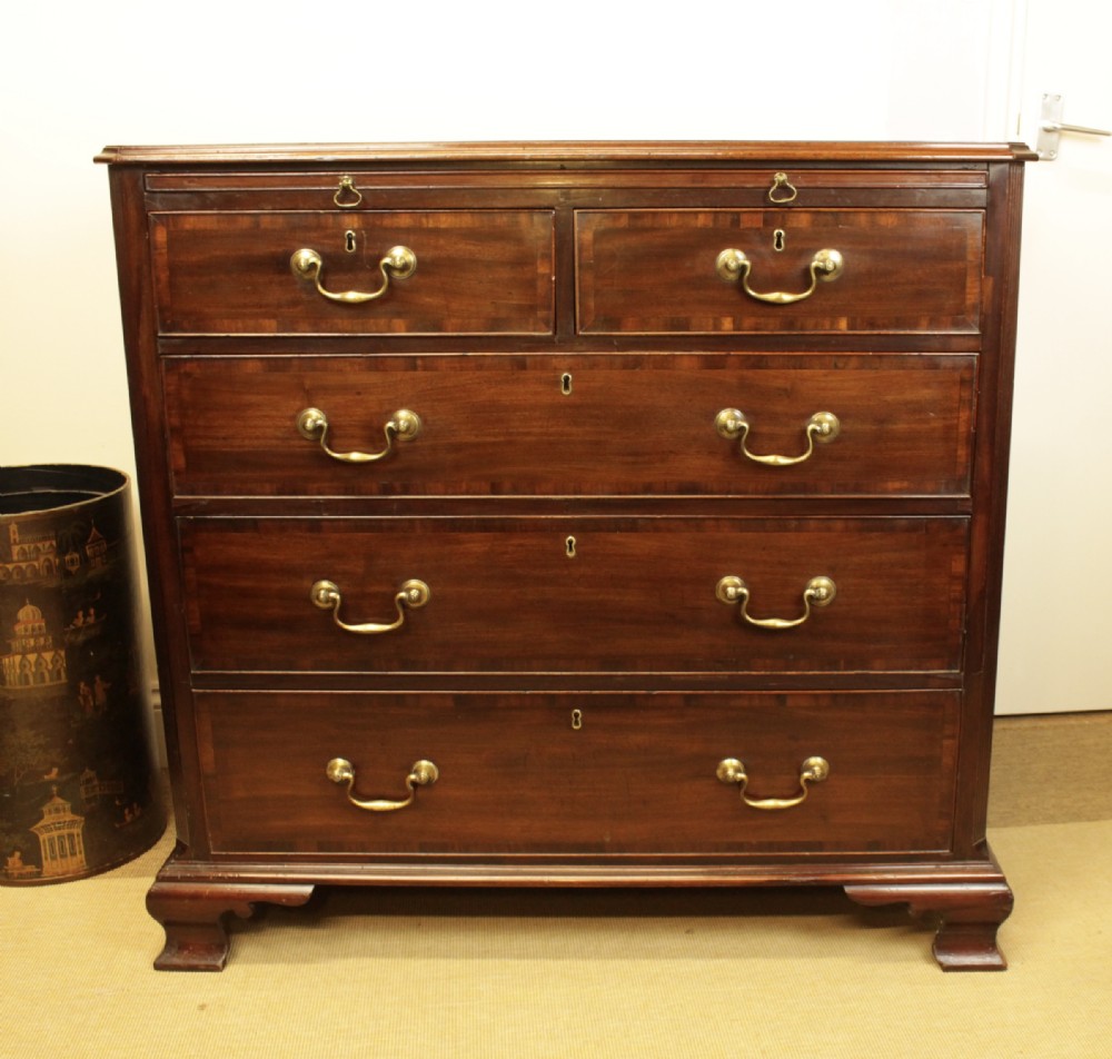 A Fine Quality Georgian Mahogany Chest of Drawers c.1760