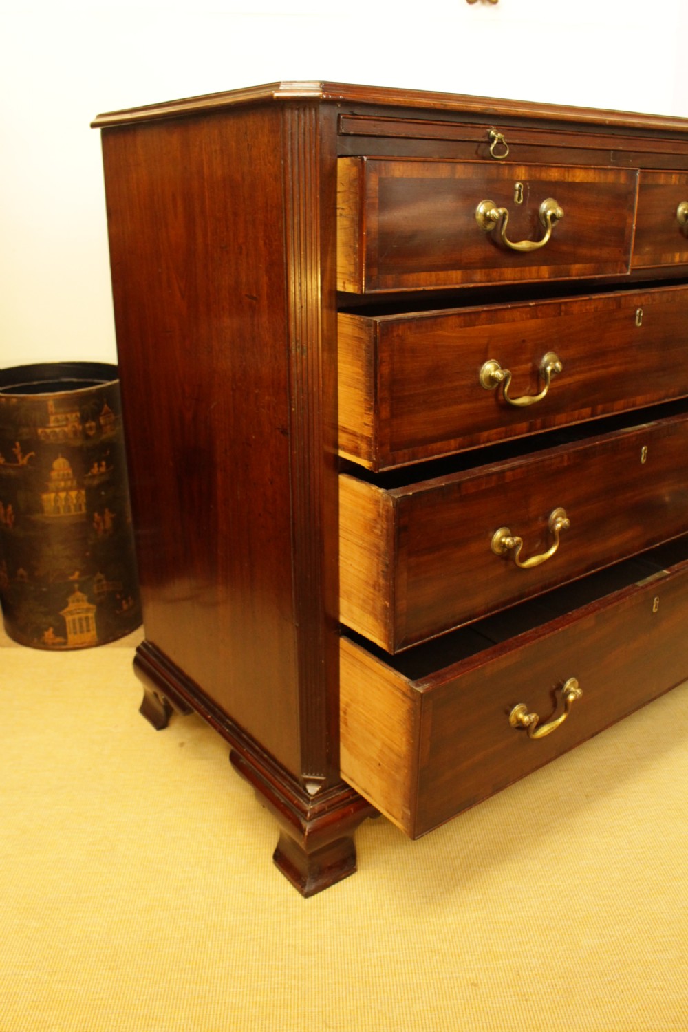 A Fine Quality Georgian Mahogany Chest of Drawers c.1760 View XI