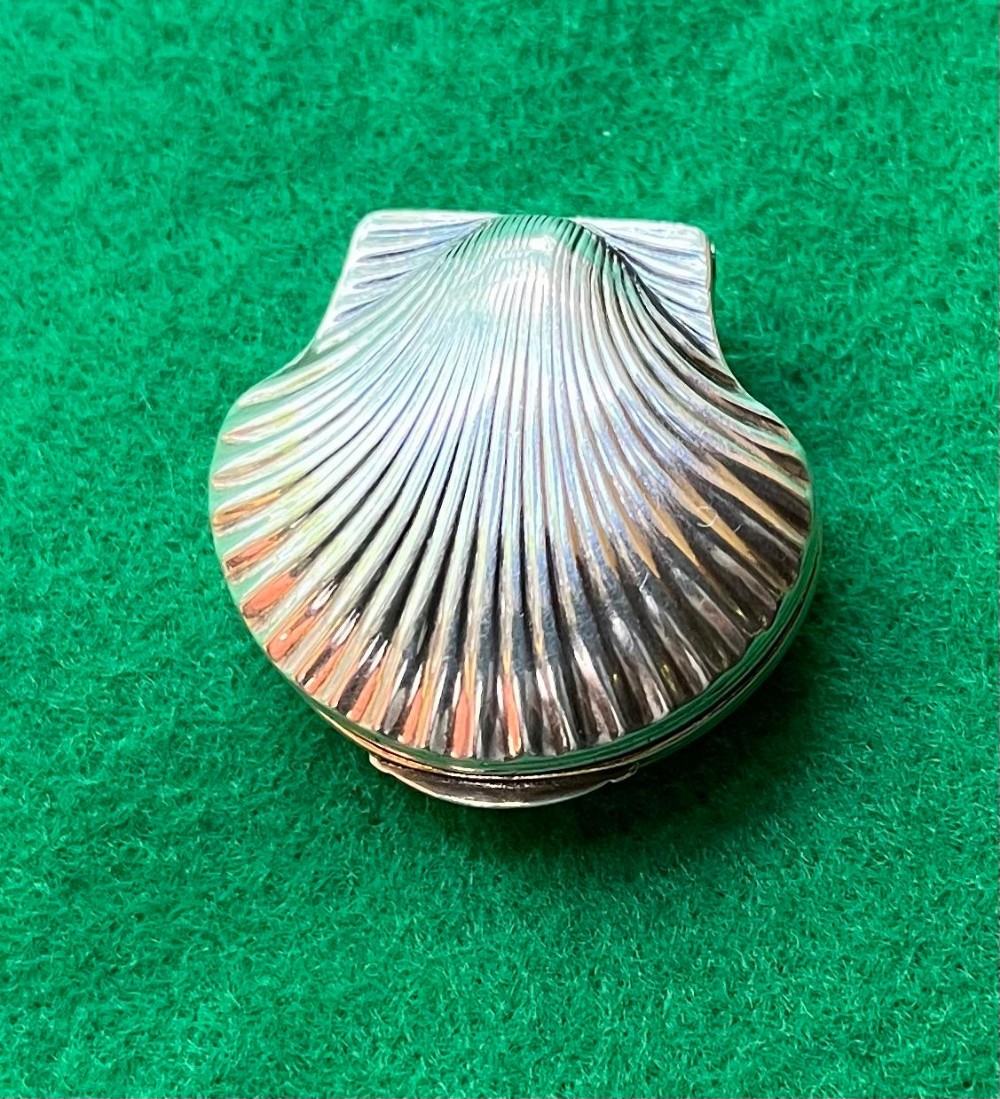A George III Shell Shaped Silver Pillbox 