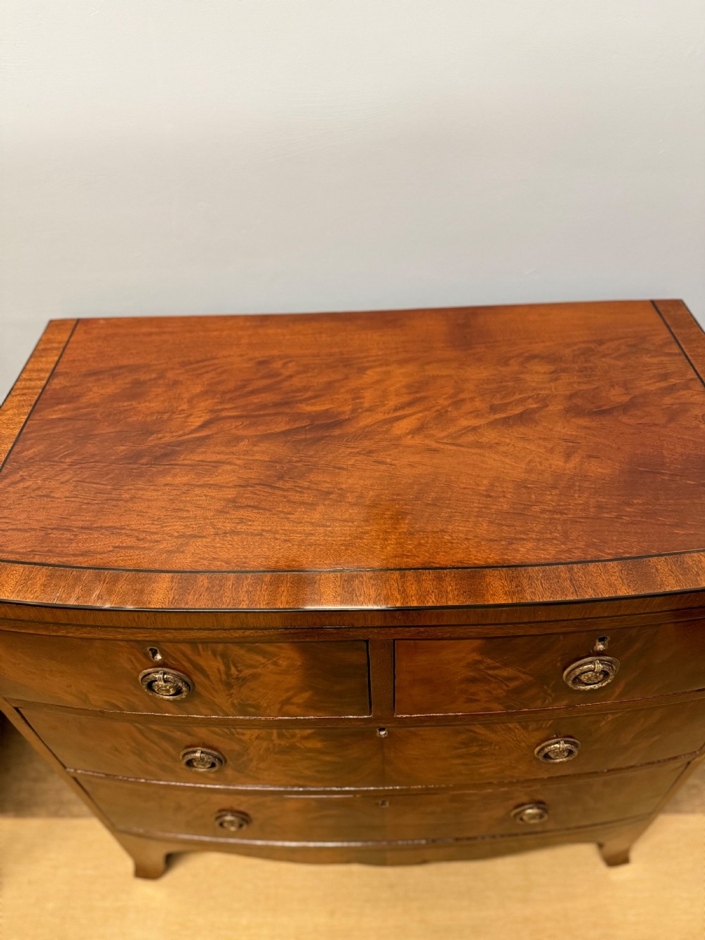 An Early 19th Century Flamed Mahogany Chest Of Drawers View III