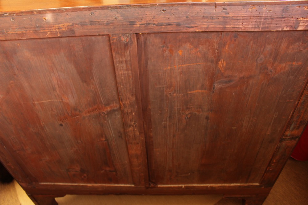 A Georgian Mahogany Serpentine Chest Of Drawers   View XI