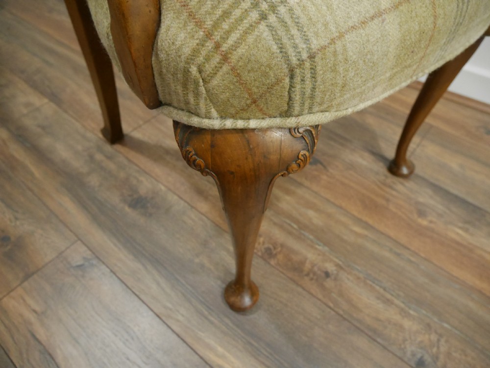 Walnut Desk Chair View V