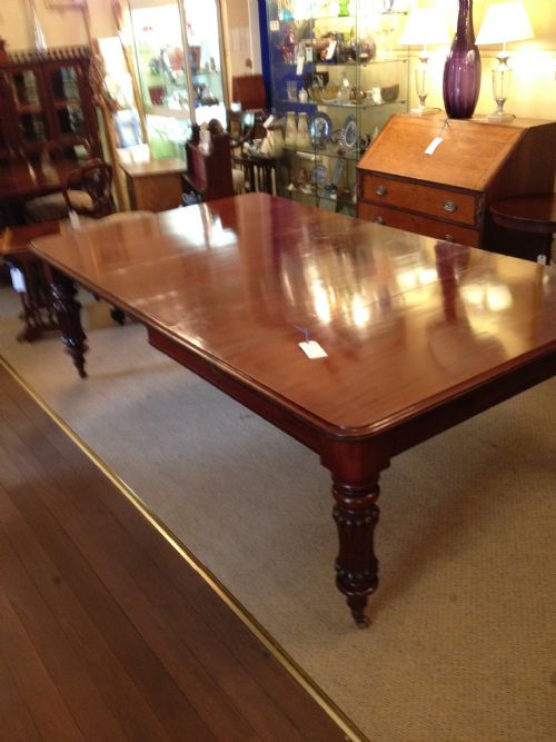 Victorian Mahogany Pull Out Dining Table 2 Leaves