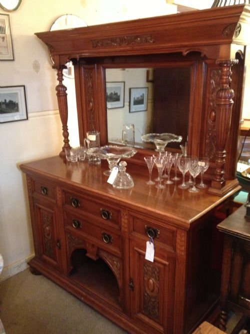 Antique Late Victorian Walnut Mirror Backed Sideboard of Exceptional Quality Circa 1880