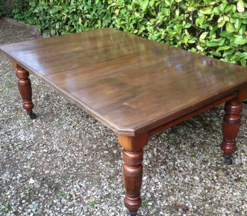 fig 1. Antique 10 to 12 seater wind out dining table Victorian- For repolishing