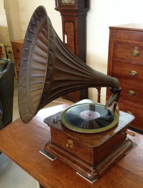 Antique Columbia Graphophone Wind Up Gramophone ,Original Horn in Full Working Order