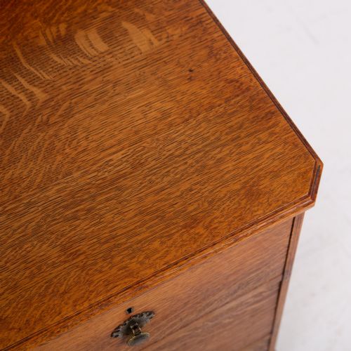 HANDSOME ENGLISH OAK CHEST OF DRAWERS C1920S NO2 - ADDITIONAL PHOTO 6