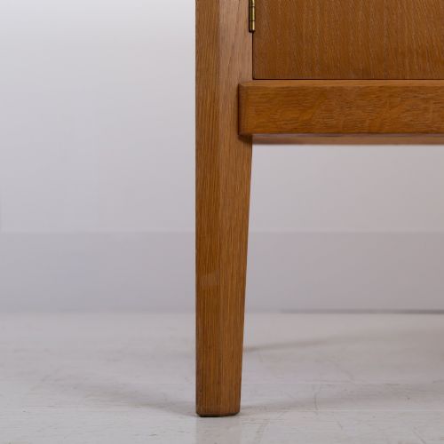 COTSWOLD SCHOOL OAK SIDEBOARD BY GORDON RUSSELL - ADDITIONAL PHOTO 10