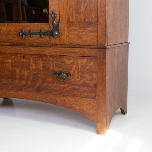 ATTRACTIVE GOLDEN OAK ARTS AND CRAFTS WARDROBE 1910 - ADDITIONAL PHOTO 12