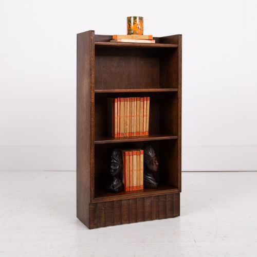 HANDSOME OAK BOOKCASE C1930 - ADDITIONAL PHOTO 1