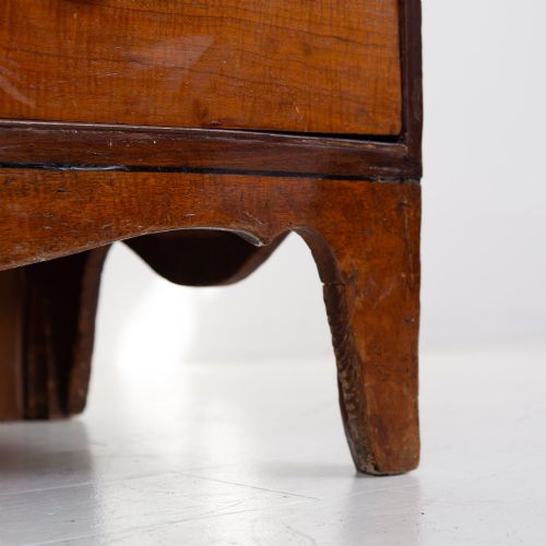 ATTRACTIVE GEORGIAN MAHOGANY COUNTRY CHEST OF DRAWERS - ADDITIONAL PHOTO 12