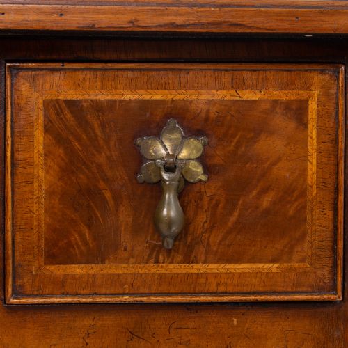 ATTRACTIVE QUALITY WALNUT 3 DRAWER LOWBOY C1920 - ADDITIONAL PHOTO 3