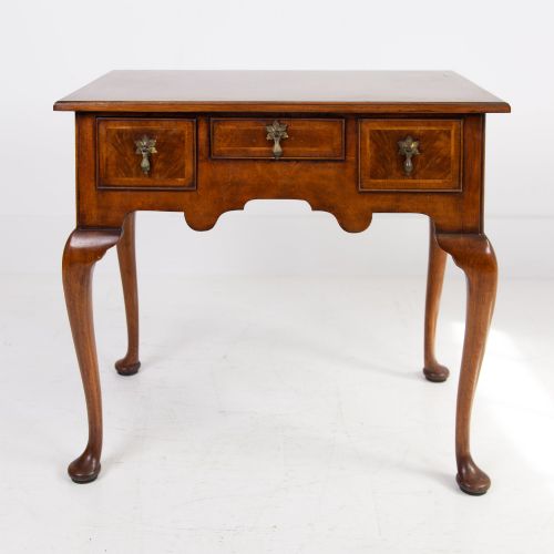 ATTRACTIVE QUALITY WALNUT 3 DRAWER LOWBOY C1920 - ADDITIONAL PHOTO 7