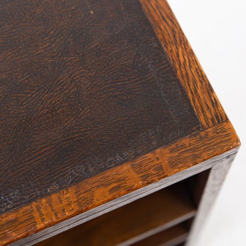 LEATHER TOPPED OAK OPEN BOOKCASE 1930S - ADDITIONAL PHOTO 4
