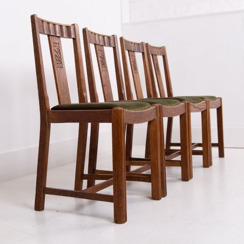 Fine Set of 4 English Oak Dining Chairs 1930s
