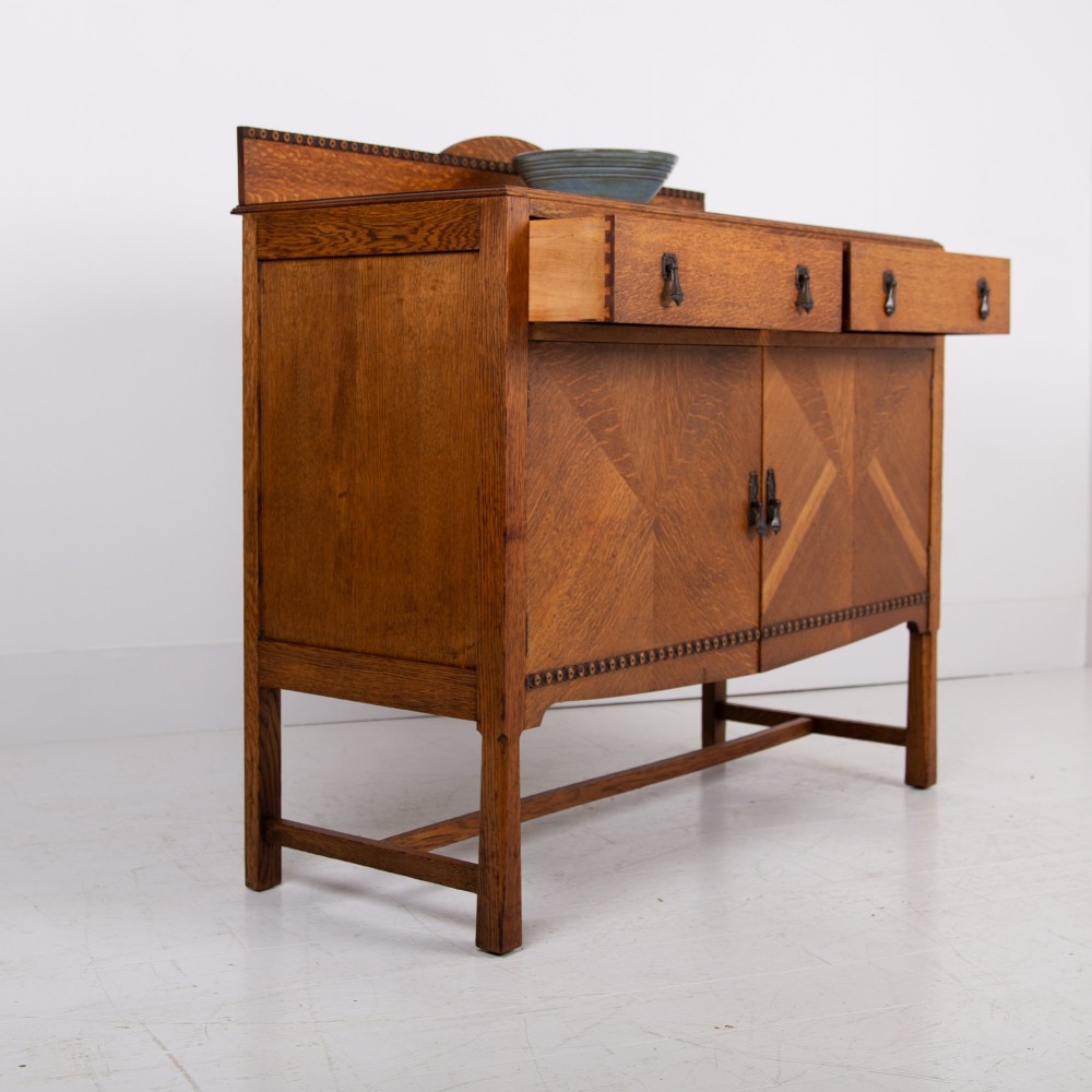 Attractive English Oak Sideboard Cabinet C1920 View II