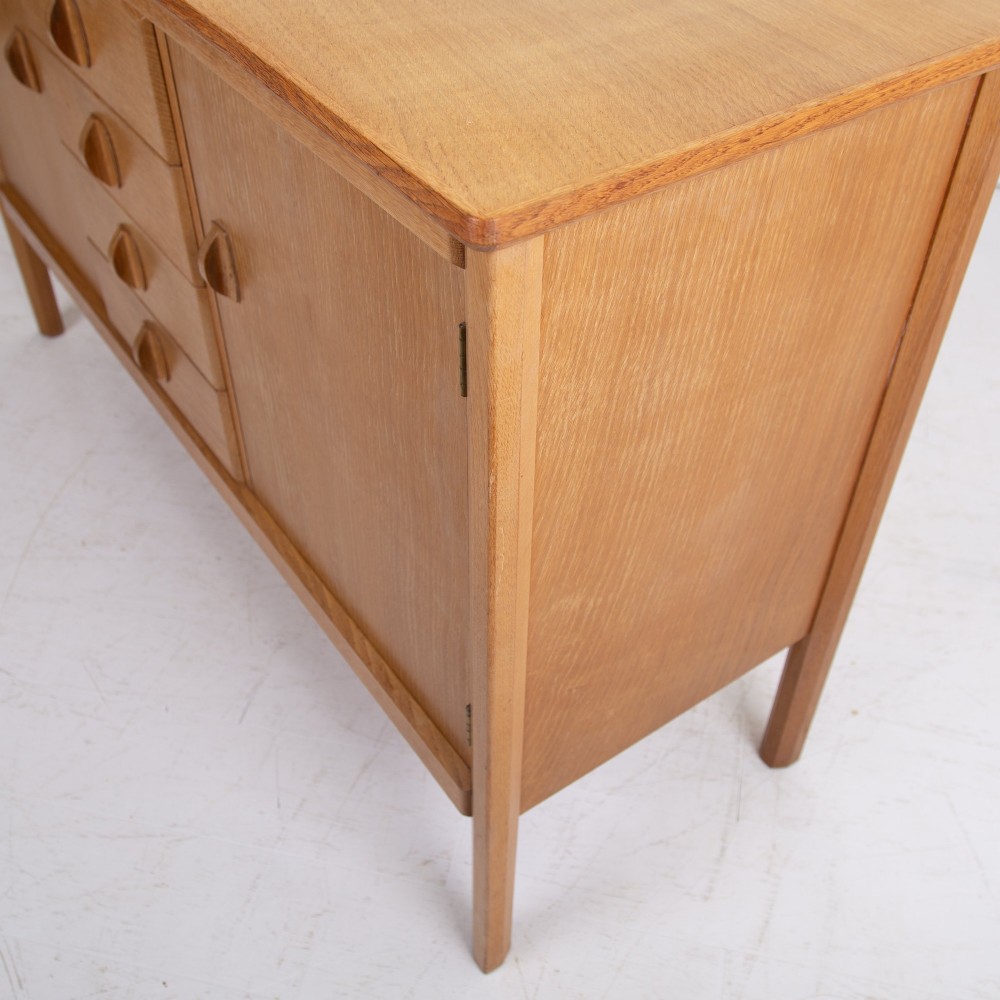 Cotswold School Oak Sideboard by Gordon Russell View IX