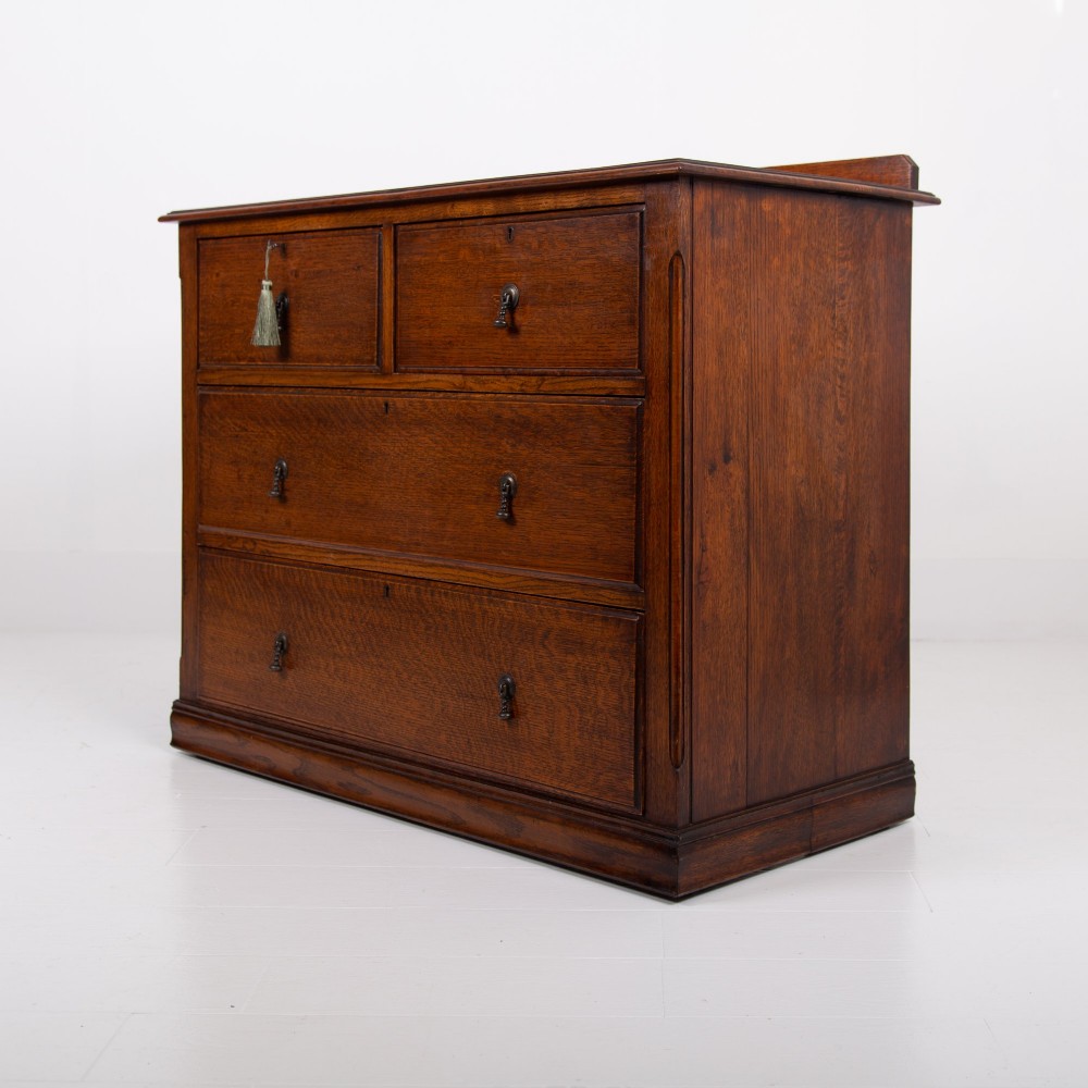 Victorian English Oak Of Drawers C1900