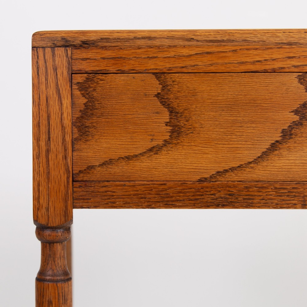 Attractive Small English Golden Oak Side Table C1930 View VII