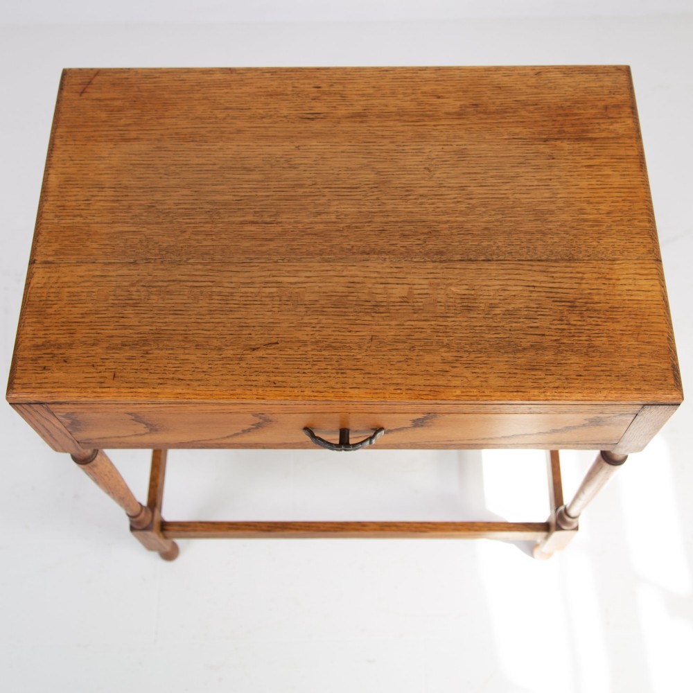 Attractive Small English Golden Oak Side Table C1930 View X