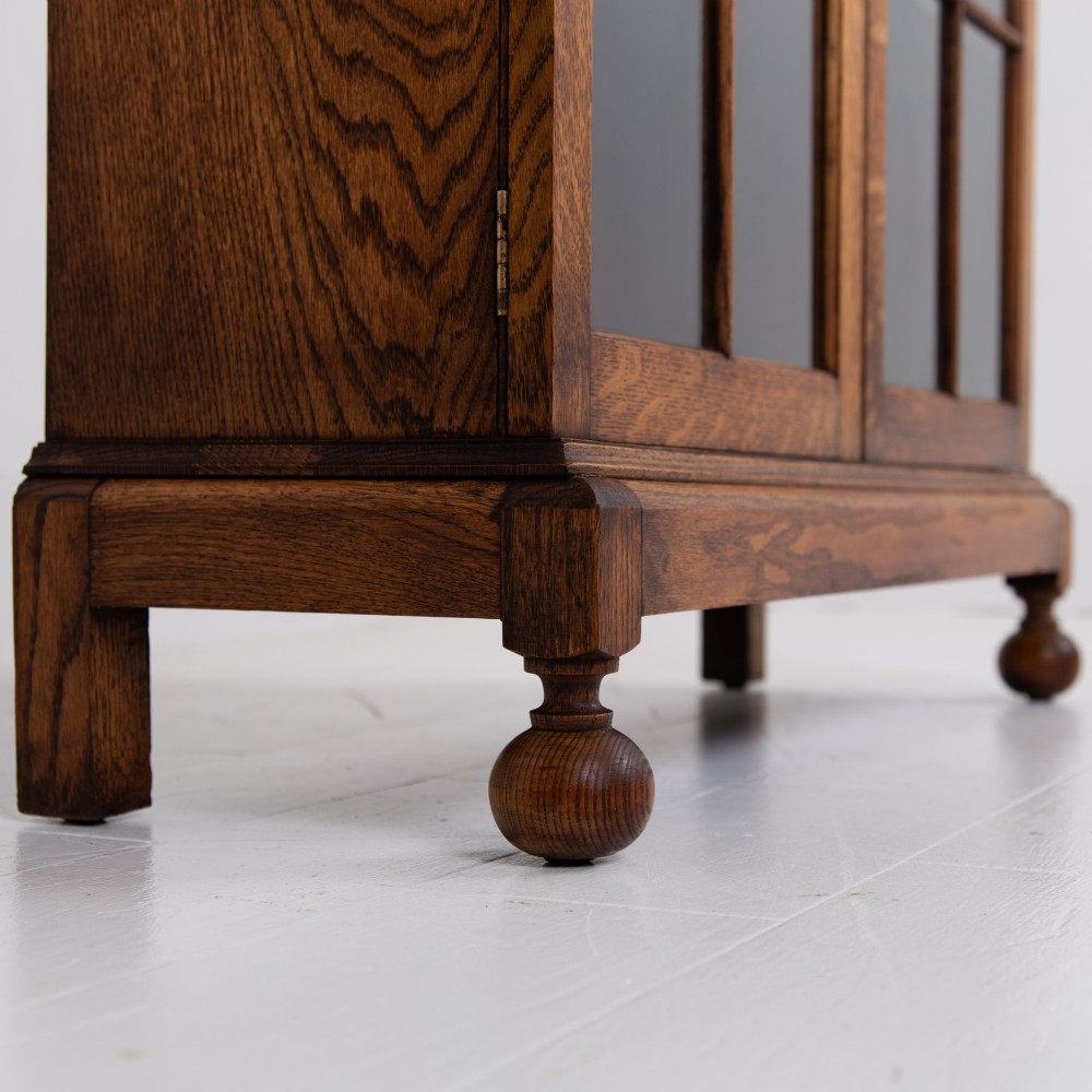 Handsome English Oak Glazed Bookcase Cabinet C1920 View VIII