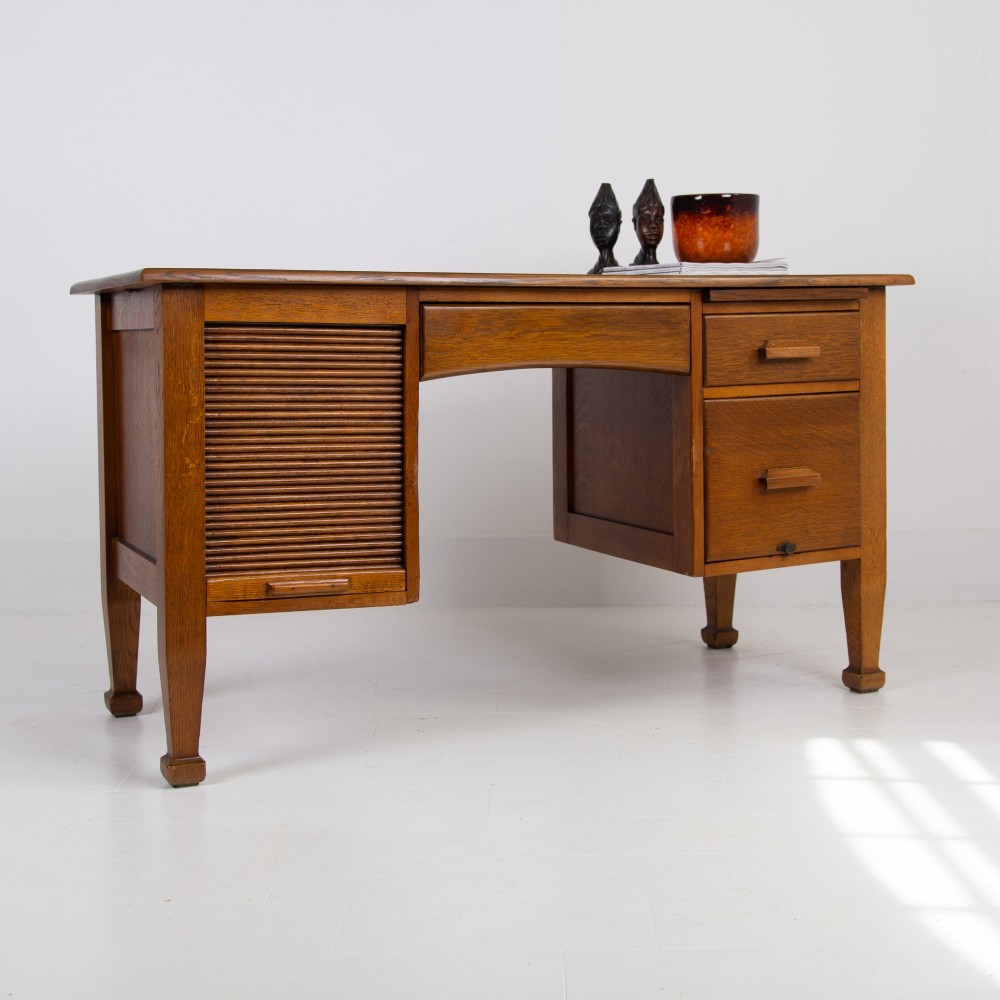 Splendid Oak Tambour Door Oak Desk C1910