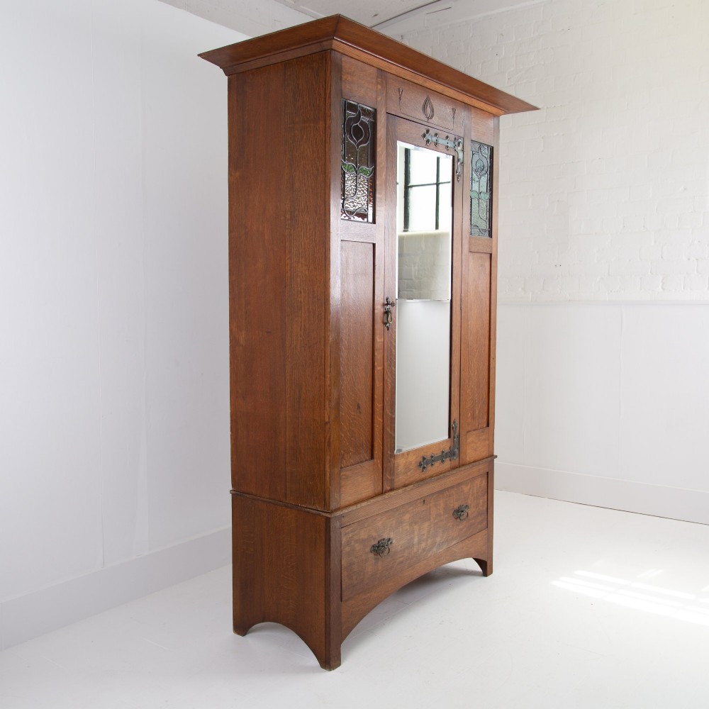 Attractive Golden Oak Arts and Crafts Wardrobe 1910 View XIV
