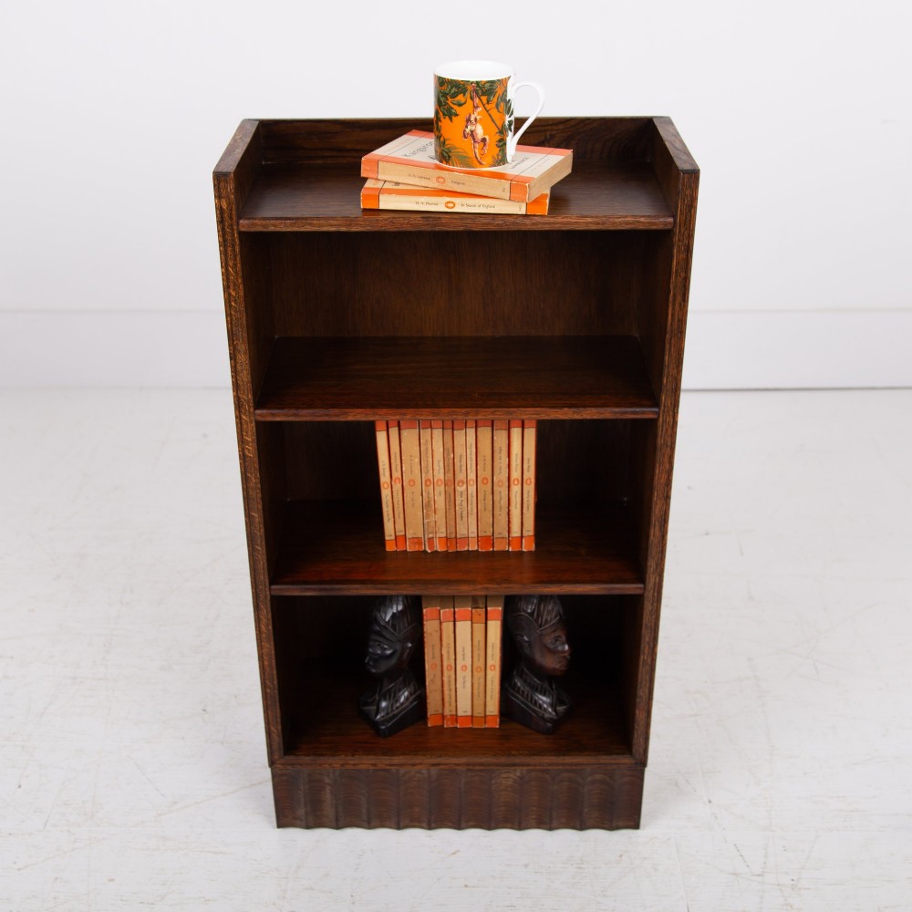 Handsome Oak Bookcase C1930 View III