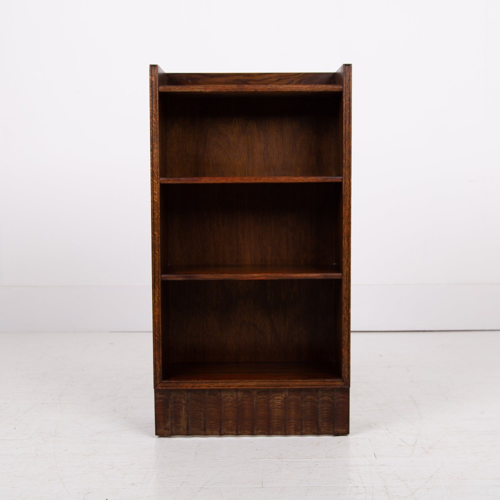 Handsome Oak Bookcase C1930 View VI