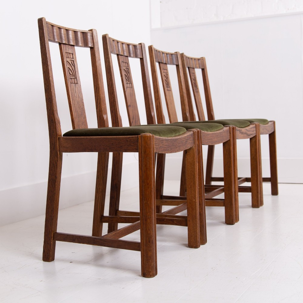 Fine Set of 4 English Oak Dining Chairs 1930s