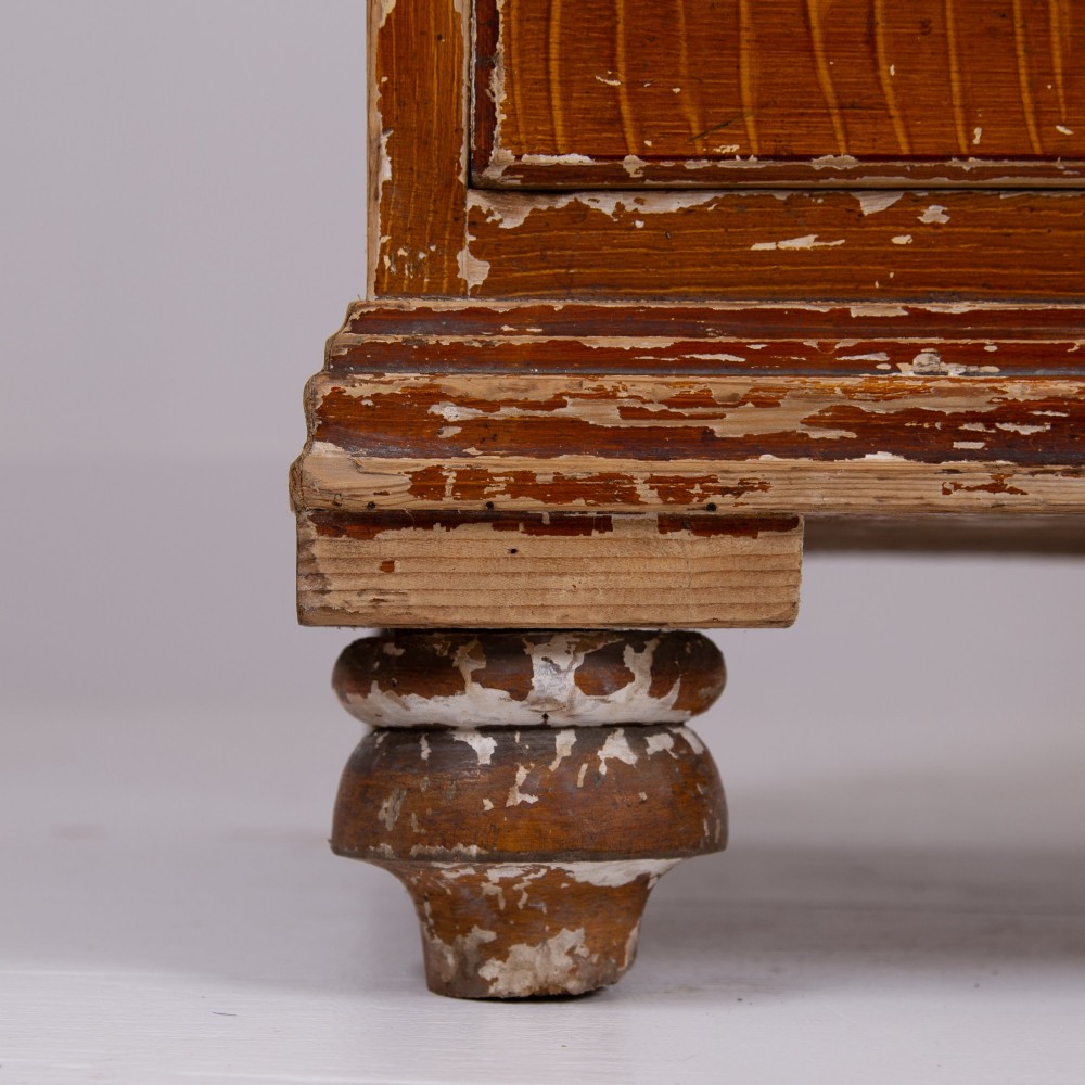 A Victorian scumble-painted pine kitchen dresser with three drawers, a cupboard door, turned knobs, and a galleried splashback shelf. View VIII