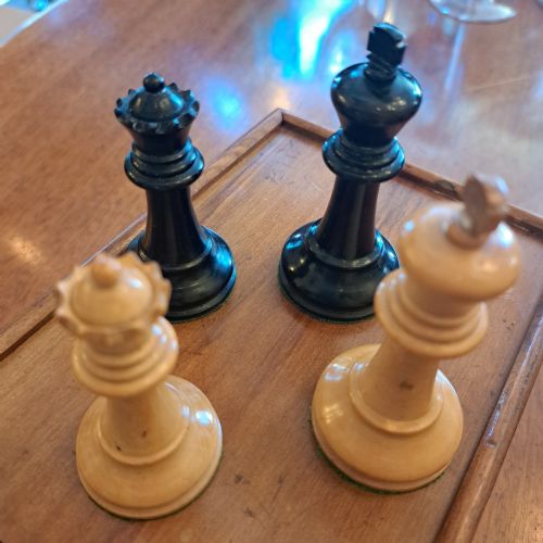 staunton victorian chess set - CATEGORY: ANTIQUE MISCELLANEOUS - DATED VICTORIAN