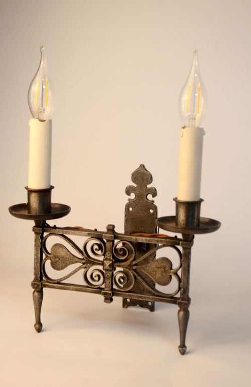 ARTS AND CRAFTS WALL LIGHTS - ADDITIONAL PHOTO 1