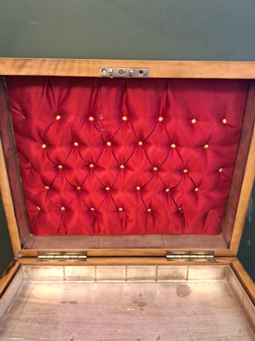 BLONDE WALNUT JEWELLERY CHEST - ADDITIONAL PHOTO 2