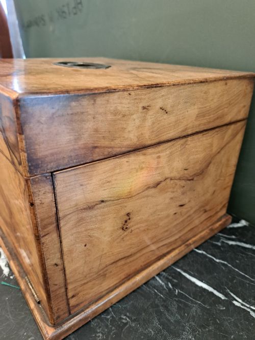 BLONDE WALNUT JEWELLERY CHEST - ADDITIONAL PHOTO 4