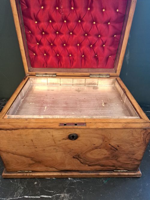 BLONDE WALNUT JEWELLERY CHEST - ADDITIONAL PHOTO 15