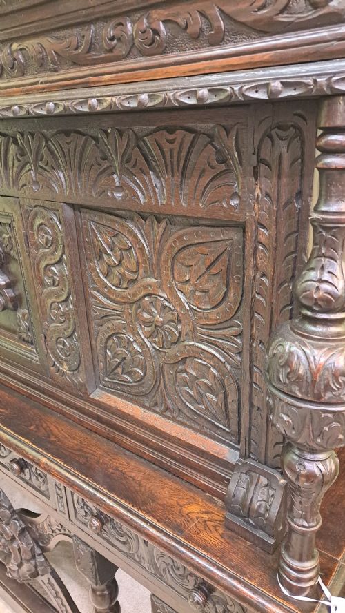 17TH CENTURY SHORT CUPBOARD - ADDITIONAL PHOTO 4