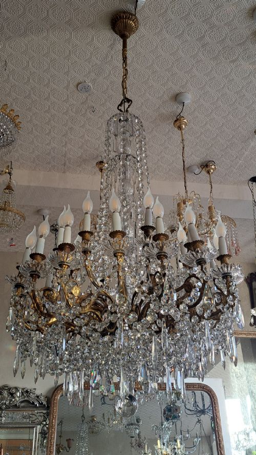 HUGE BACCARAT ELECTROLIER - ADDITIONAL PHOTO 13