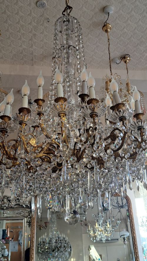 HUGE BACCARAT ELECTROLIER - ADDITIONAL PHOTO 16