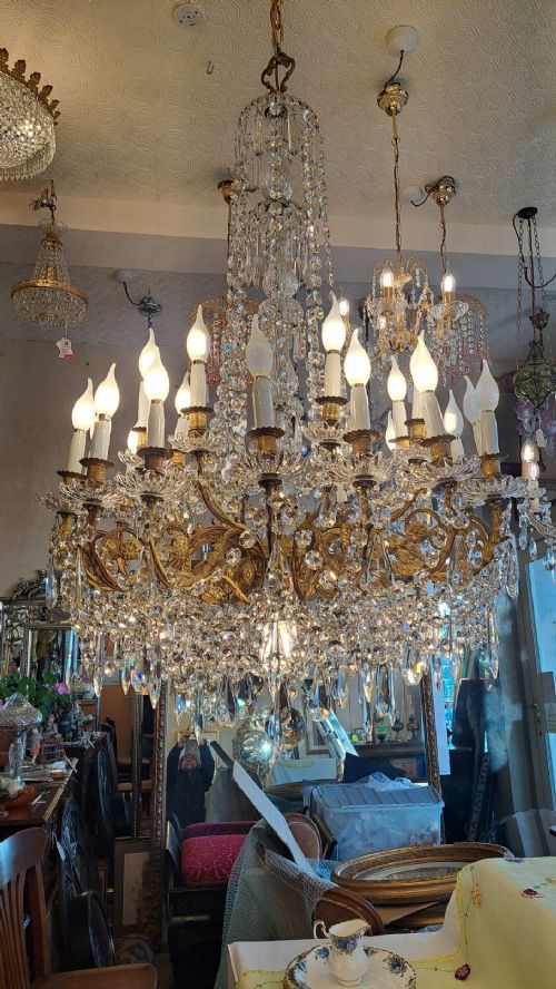 HUGE BACCARAT ELECTROLIER - ADDITIONAL PHOTO 24