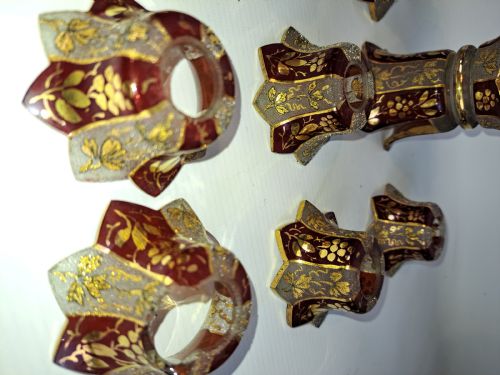 ASSORTMENT OF RUBY GLASS AND ETCHED GILDED CAPITALS - ADDITIONAL PHOTO 4