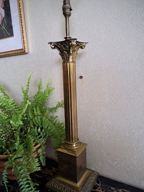 BRASS TABLE LAMP - ADDITIONAL PHOTO 9