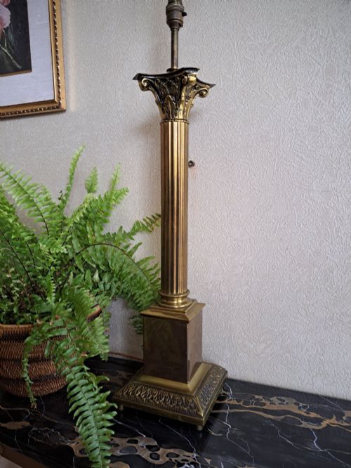 BRASS TABLE LAMP - ADDITIONAL PHOTO 10