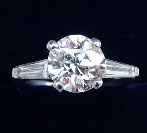 Stunning Platinum Art Deco 3ct Diamond and Baguette Solitaire Engagement Antique Ring
