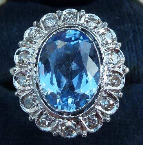 Gorgeous Art Deco Platinum 4ct Oval Cut Aquamarine and Diamond Cluster Vintage Antique Ring