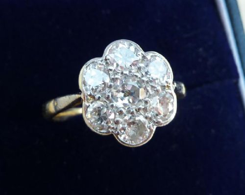fig 1. Stunning 18ct 18k gold and platinum art deco 1.75ct Diamond daisy vintage antique ring